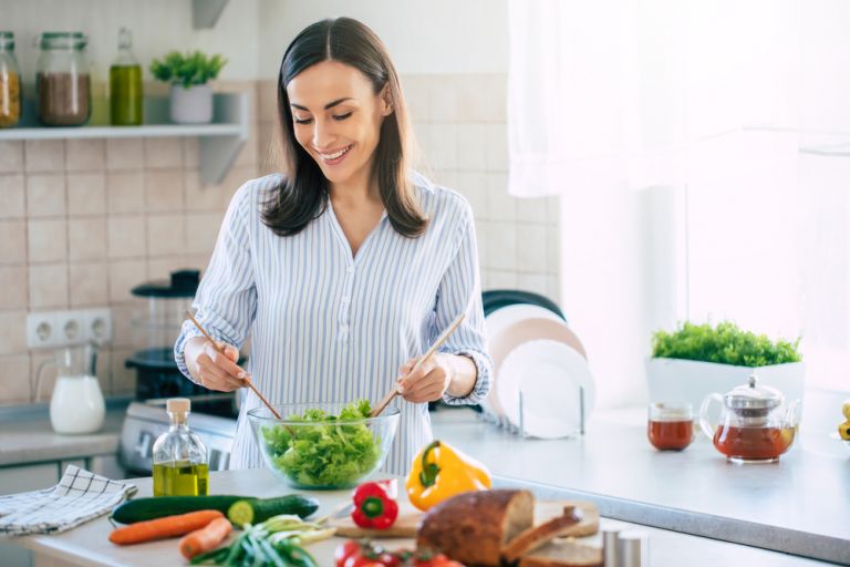 Όλα για τη Ζωή μας: Vegan διατροφή, «κολλητοί» και εφηβεία | vita.gr