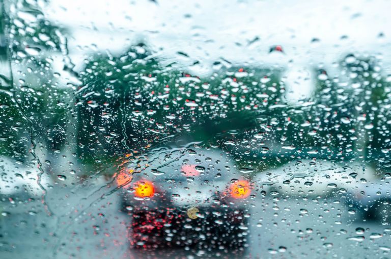 «Γυρνάει» ο καιρός: Αλλαγή σκηνικού με βροχές και καταιγίδες