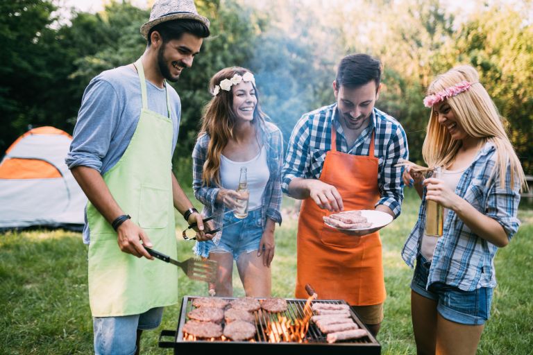 Τσικνοπέμπτη: Tips για να αποφύγουμε τις περιττές θερμίδες