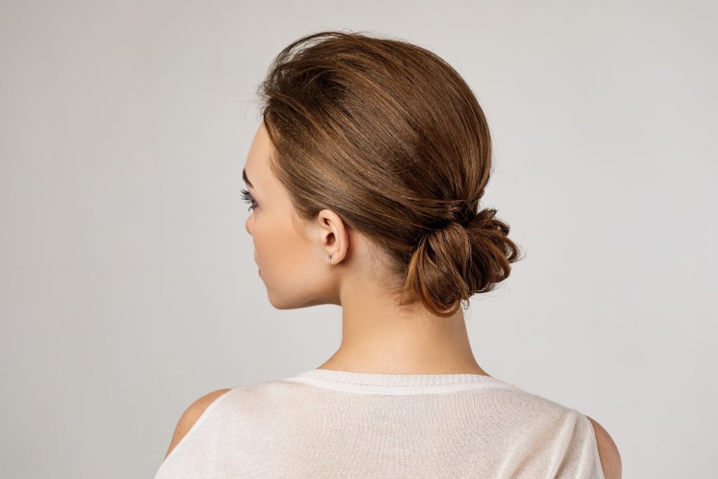 Sleek bun: Μάθετε και εσείς να κάνετε τον δημοφιλή κότσο