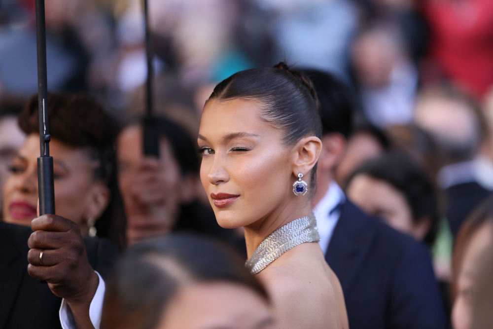 Jamsu: Το κόλπο μακιγιάζ που χρησιμοποιεί η Bella Hadid