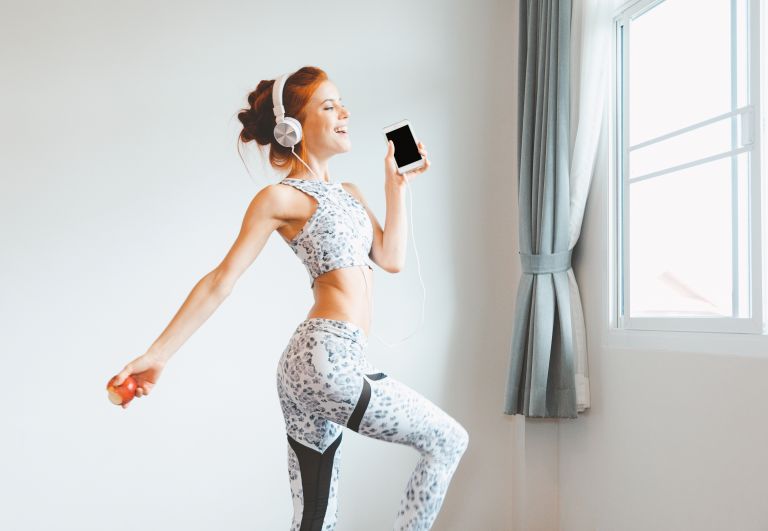 Dance workout: Καίμε θερμίδες όσο χορεύουμε | vita.gr