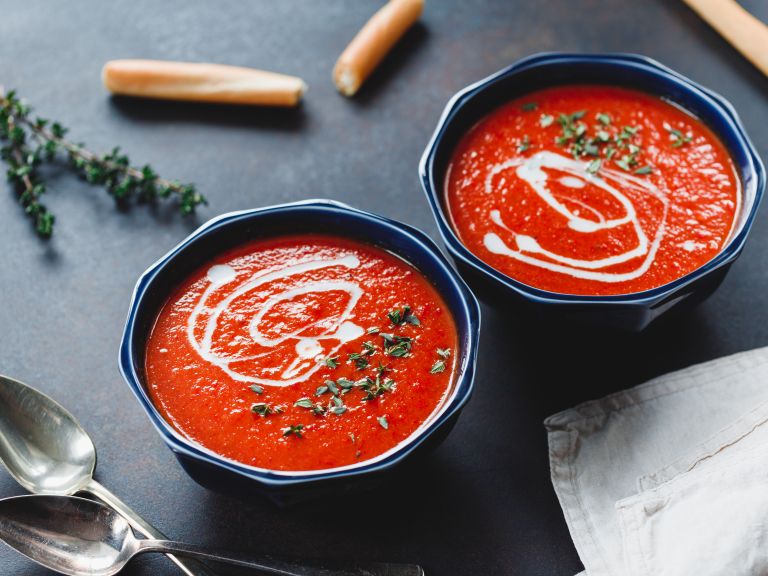 Ντοματόσουπα με κρεμώδη υφή | vita.gr