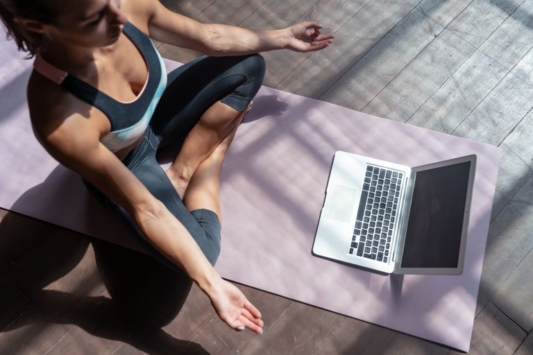 Yoga για καλύτερη συγκέντρωση | vita.gr