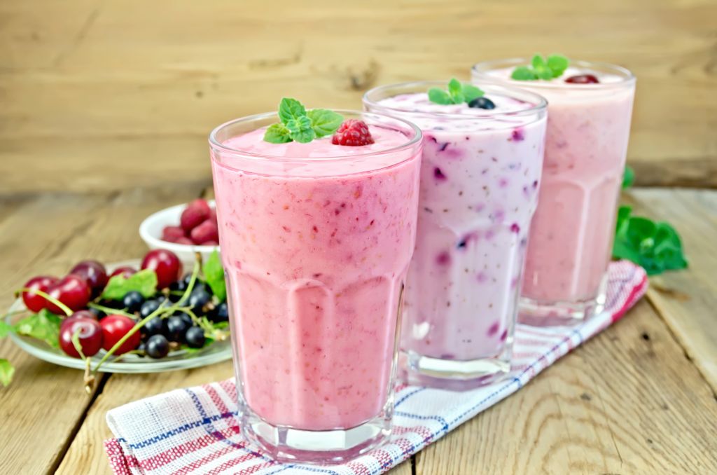 Για σνακ: Smoothie με γιαούρτι και μαρμελάδα