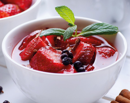 Εναλλακτική σούπα φράουλας