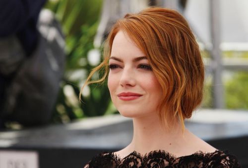 Emma Stone: Η εξαιρετικά επιτυχημένη ηθοποιός που εκπέμπει απλότητα