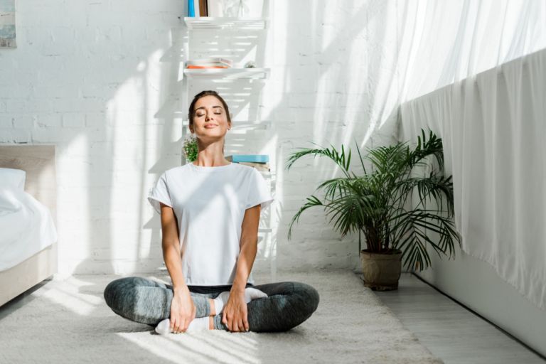 Yoga video: Καλύτερη στάση σώματος σε δέκα λεπτά | vita.gr