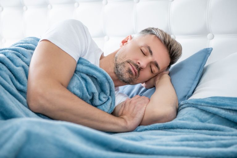 Ο λίγος ύπνος συνδέεται με αυτές τις χρόνιες νόσους | vita.gr