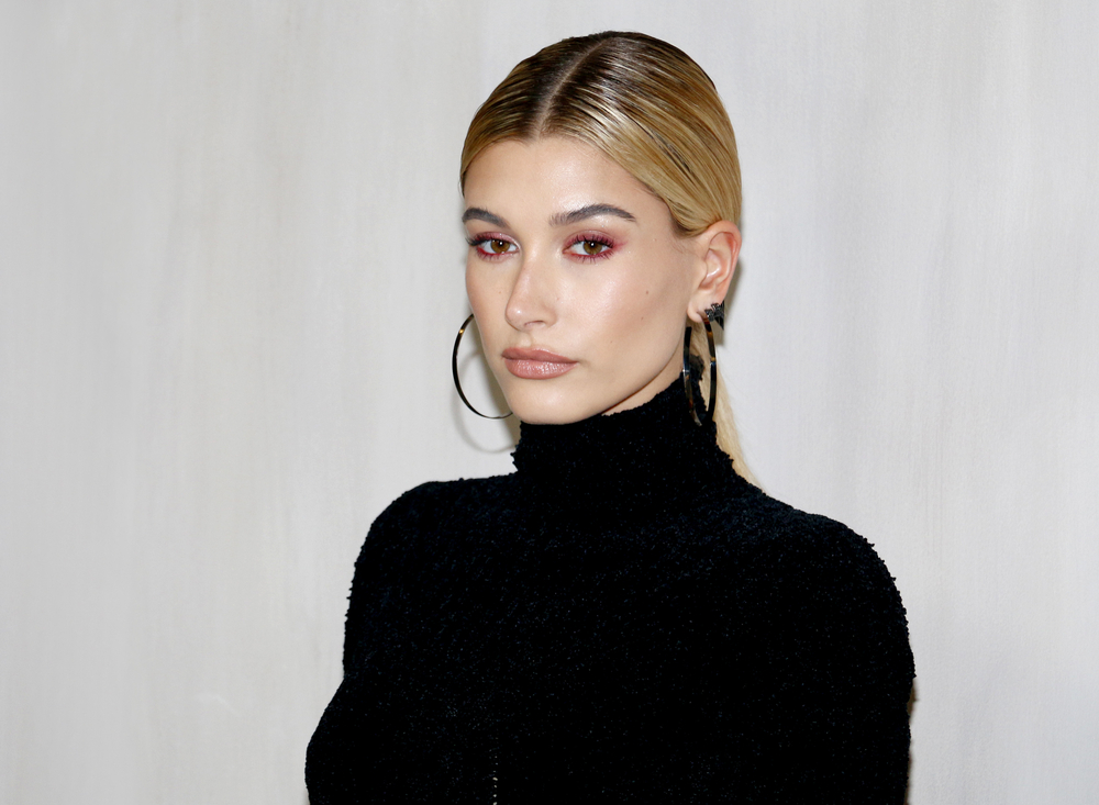 Το tip ομορφιάς της Hailey Bieber για λαμπερή επιδερμίδα