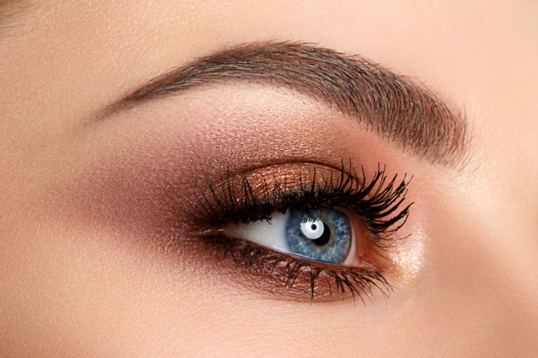 Make up tutorial: Κάνουμε smokey eyes για εντυπωσιακό βλέμμα | vita.gr