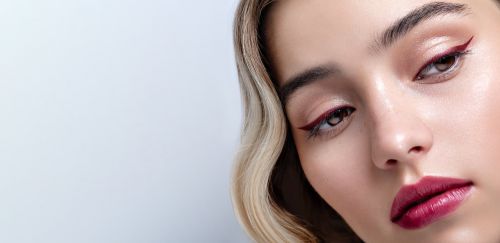 6 τρόποι για να διατηρήσετε αναλλοίωτο το eyeliner και να αποφύγετε τις μουντζούρες