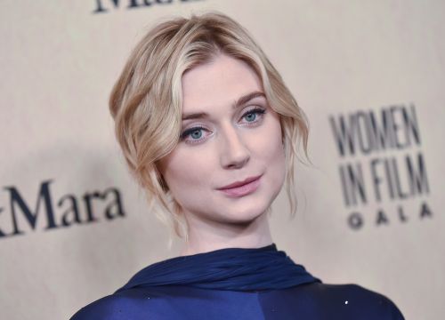 Elizabeth Debicki: Δε θα πιστεύετε πόσα και ποια καλλυντικά έχει στην τσάντα της