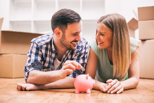 Χρήματα: Γιατί τα ζευγάρια πρέπει να συζητούν και γι’ αυτά