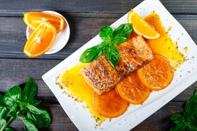 Σολομός με πορτοκάλι και λεμόνι | vita.gr