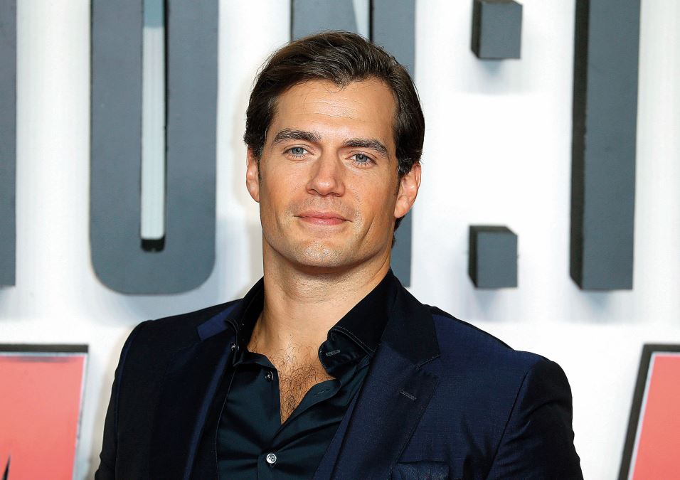 Henry Cavill: Γνωρίστε τον #1 πιο σέξι άνδρα του κόσμου