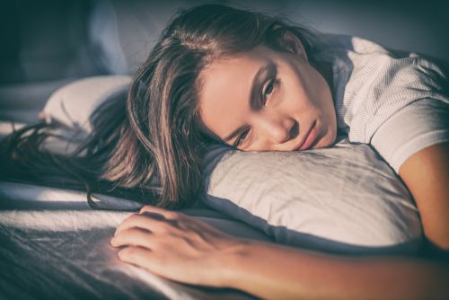 Γιατί αισθανόμαστε χειρότερα τη νύχτα όταν είμαστε άρρωστοι;
