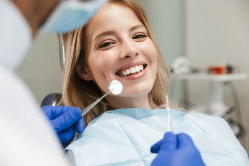 Οδοντίατρος: Τελικά πόσο συχνά πρέπει να τον επισκεπτόμαστε;