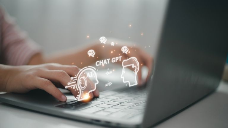 ChatGPT: Πώς μπορεί να σας βοηθήσει στην δουλειά σας; | vita.gr