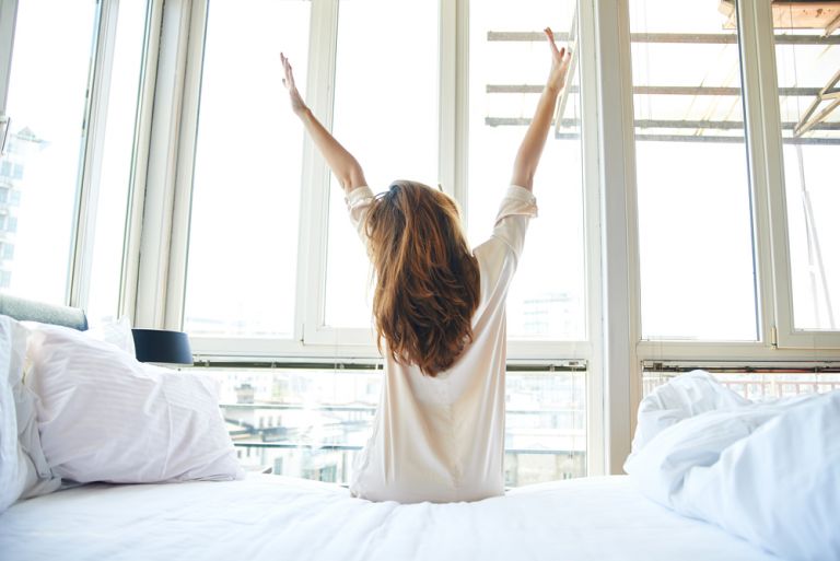 Πρωινό τέντωμα: Γιατί είναι σημαντικό το stretching όταν ξυπνάμε | vita.gr