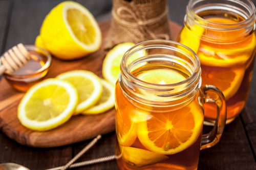 Νερό με λεμόνι και μέλι: Ο πιο απλός τρόπος για να παραμείνετε υγιείς