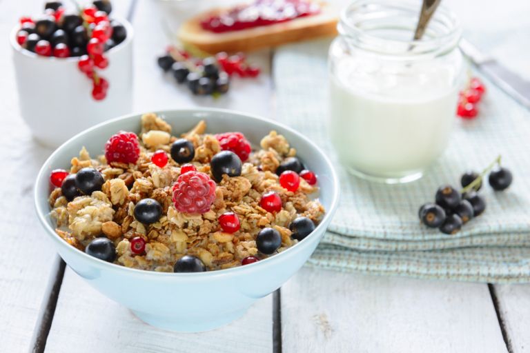 Δημητριακά για πρωινό: Πώς θα γίνουν πιο υγιεινά; | vita.gr