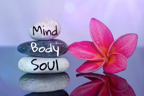 4 τρόποι για να ισορροπήσετε φυσικά μυαλό και σώμα