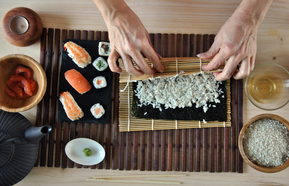 Φτιάξτε το δικό σας σούσι με σολομό