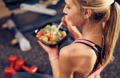 Διατροφή και άσκηση: Πώς να τα συνδυάσουμε σωστά το καλοκαίρι