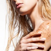 Δέρμα: Το απαραίτητο βήμα που πρέπει να βάλετε στην φθινοπωρινή beauty ρουτίνα σας