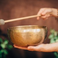 Ευεξία και ισορροπία με… sound bath