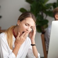Φαγητό: Γιατί νιώθουμε κούραση μετά το γεύμα;