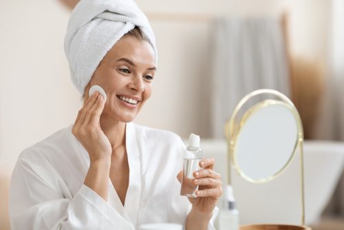 Εμμηνόπαυση: Πώς θα φροντίσετε κατάλληλα το δέρμα σας