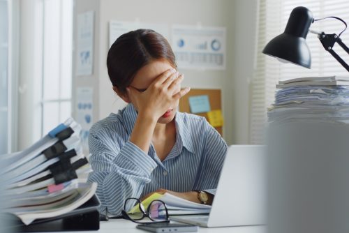 Εργασία: Πότε μας θέτει σε κίνδυνο κατάθλιψης;