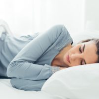 Ύπνος: Ποια είναι η στάση που πραγματικά ξεκουράζει;
