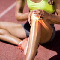 Πόνος στο γόνατο: Η κίνηση για να απαλλαγείτε από τις ενοχλήσεις