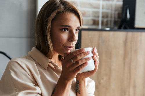 Καφές: Μπορεί να μειώσει τον κίνδυνο επανεμφάνισης καρκίνου στο έντερο;