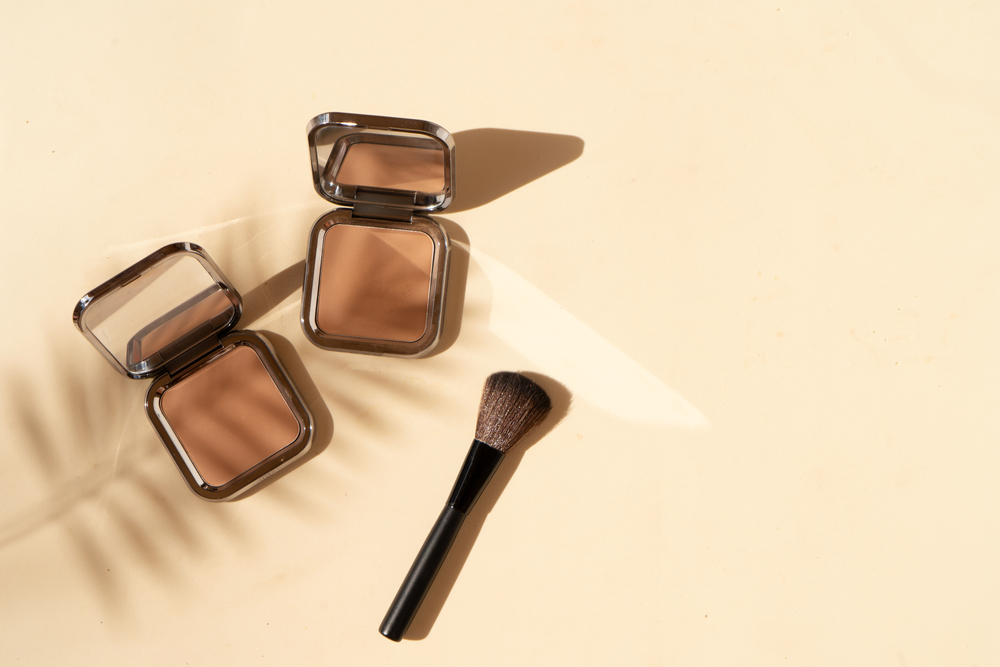 Bronzer: Πώς να το εφαρμόσετε σωστά