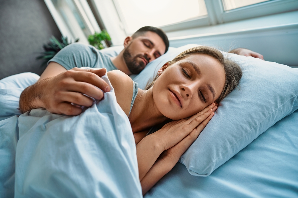 Γυναίκες Vs ανδρών- Ποιοι κοιμούνται χειρότερα και γιατί