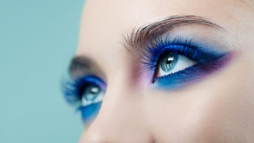 ’00s μακιγιάζ: Τα trends που επιστρέφουν για το καλοκαίρι & πώς θα τα υιοθετήσετε