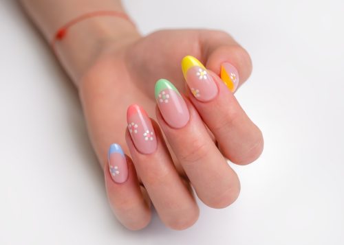 Easter mani: 10 ιδέες για το πασχαλινό σας μανικιούρ