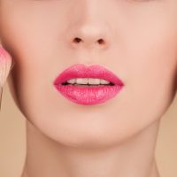 Boyfriend Blush: Η viral τεχνική του TikTok που θα σας χαρίσει ροδαλά μάγουλα
