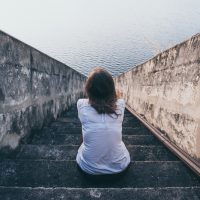 Ηλικία: Πότε αισθανόμαστε πιο έντονα την μοναξιά;