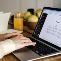 ChatGPT: Αντιλαμβάνεται και μιμείται την ανθρώπινη ενσυναίσθηση