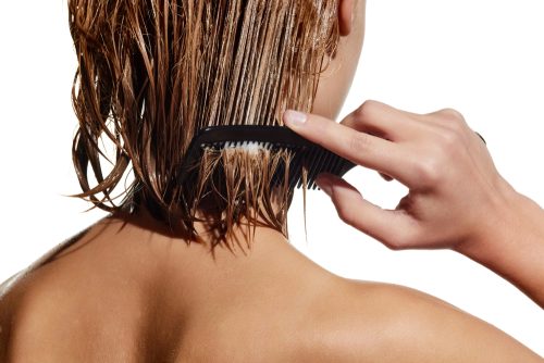 Head spa στο σπίτι: Κάντε αποτοξίνωση στο τριχωτό σας