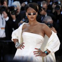 Rihanna: Κάνει την ανατροπή στα mani της άνοιξης