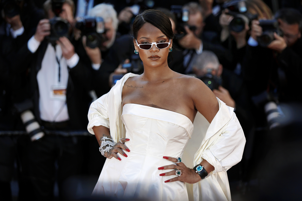 Rihanna: Κάνει την ανατροπή στα mani της άνοιξης