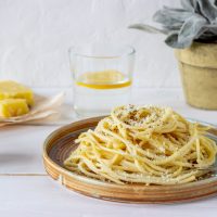 Πώς να φτιάξεις την τέλεια cacio e pepe, σύμφωνα με την επιστήμη