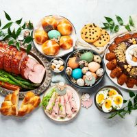 Πάσχα: Από τη νηστεία στο γιορτινό τραπέζι