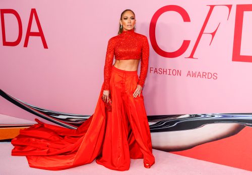 Κοιλιακοί σαν της JLo: Γράμμωση μετά τα 50